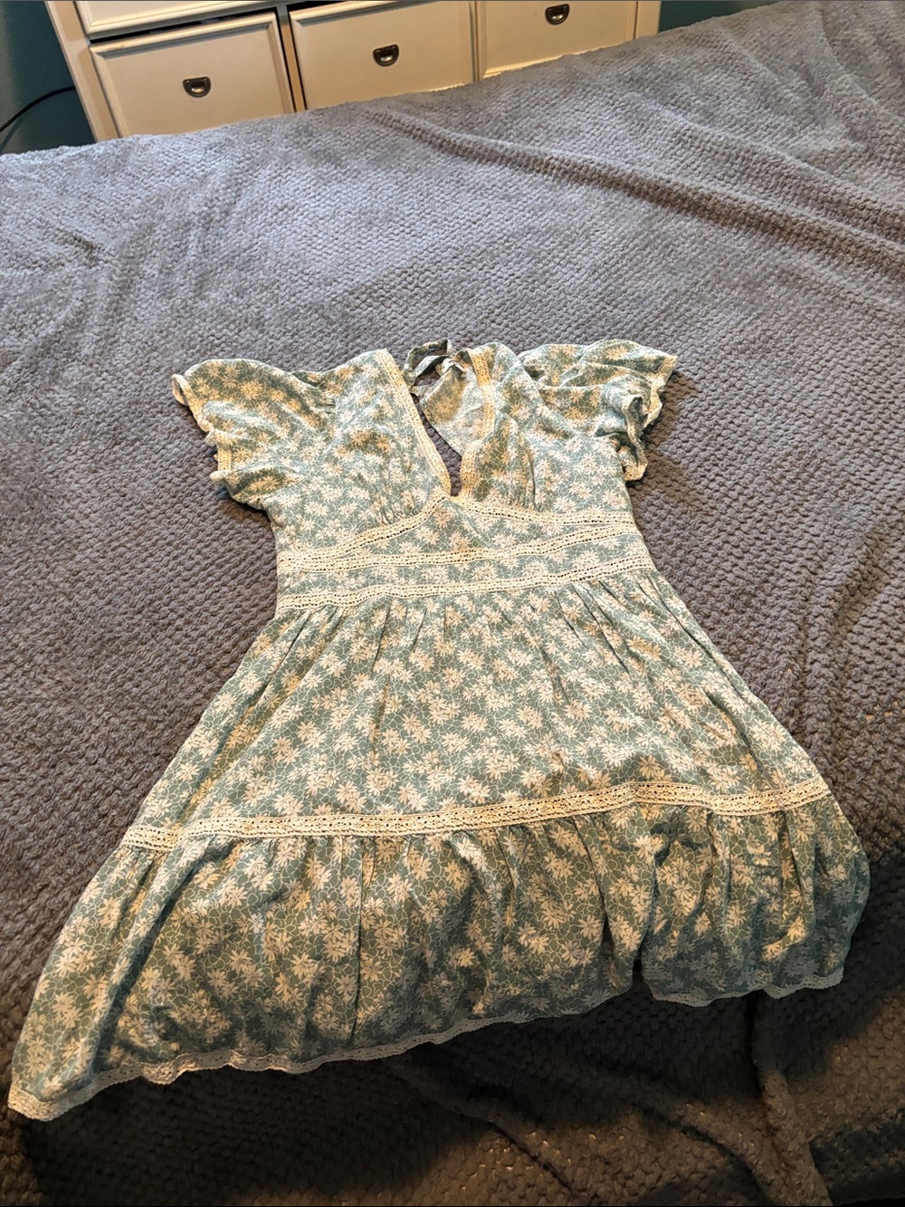 Womens size L Ivy May Floral Print Flutter Sleeve Dress in Teal